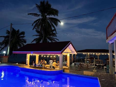 tropical paradise hotel caye caulker.